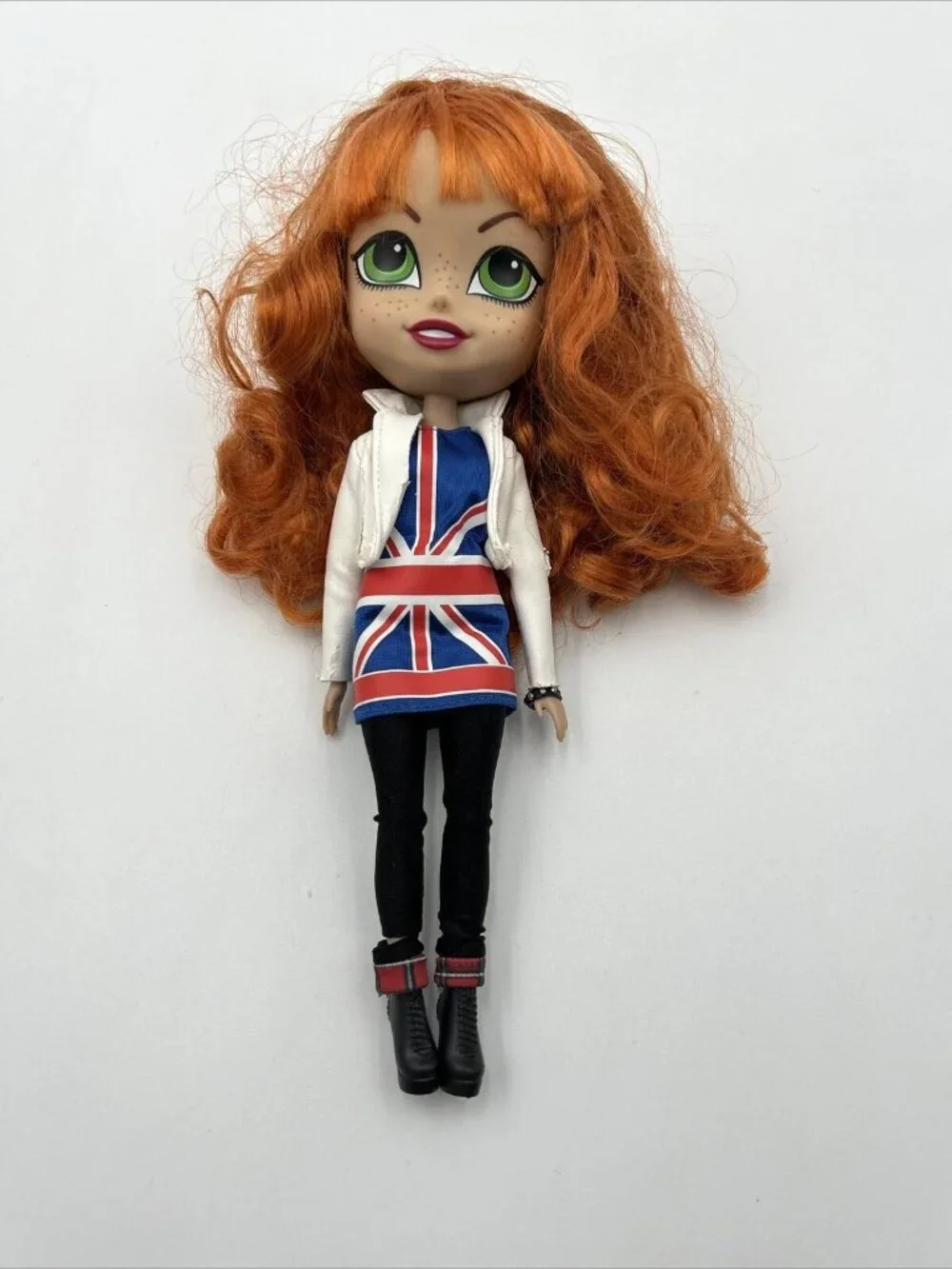 RARE! Beatrix Girls Doll London Tour Lark Limited Edition GUC
